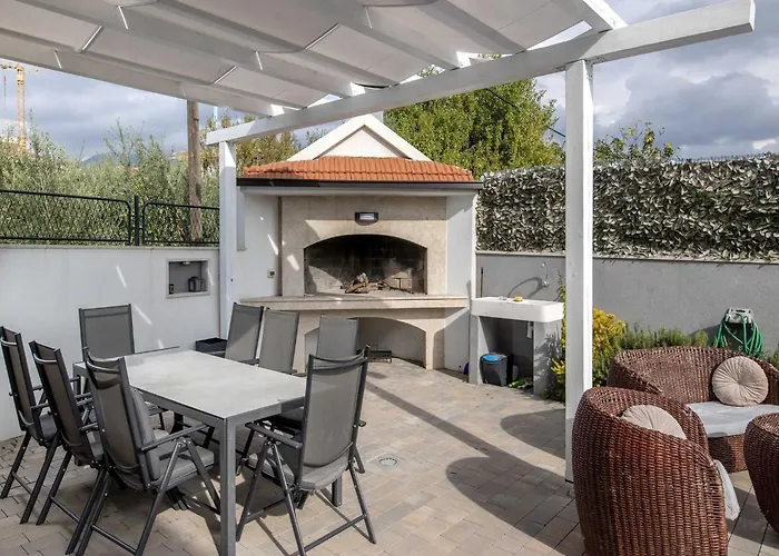 Andelka With Swimming Pool Lejlighed Split