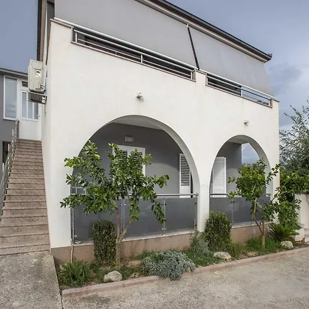 Appartement Andelka With Swimming Pool *