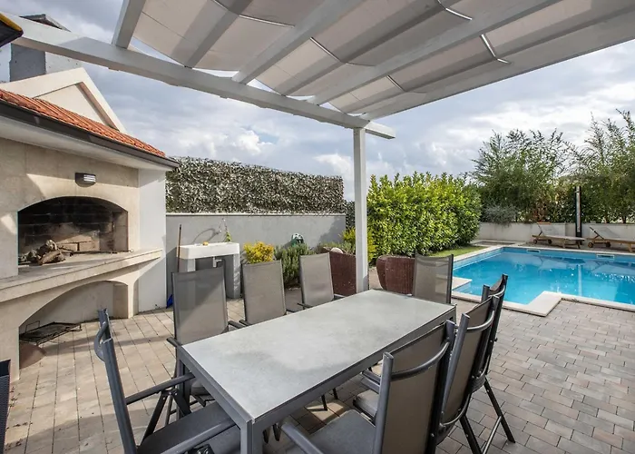Appartement Andelka With Swimming Pool *