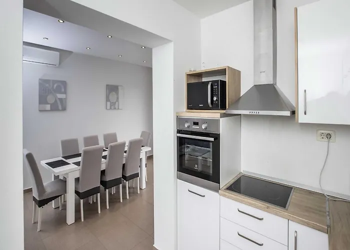 Appartement Andelka With Swimming Pool *